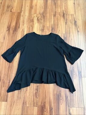 Gibson Black Ruffle-Hem Women's Top